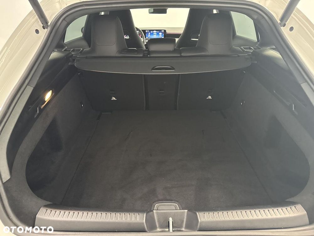 Mercedes-Benz CLA 200 d AMG Line 8G-DCT - 25