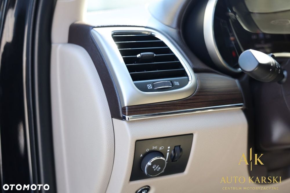 Jeep Grand Cherokee - 19