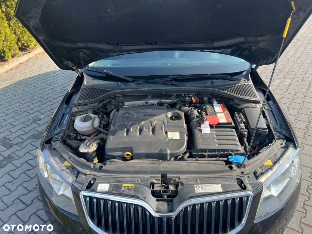 Skoda Octavia 1.6 TDI Edition DSG - 10