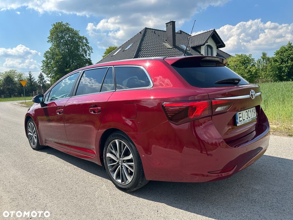 Toyota Avensis 2.0 Prestige MS - 19