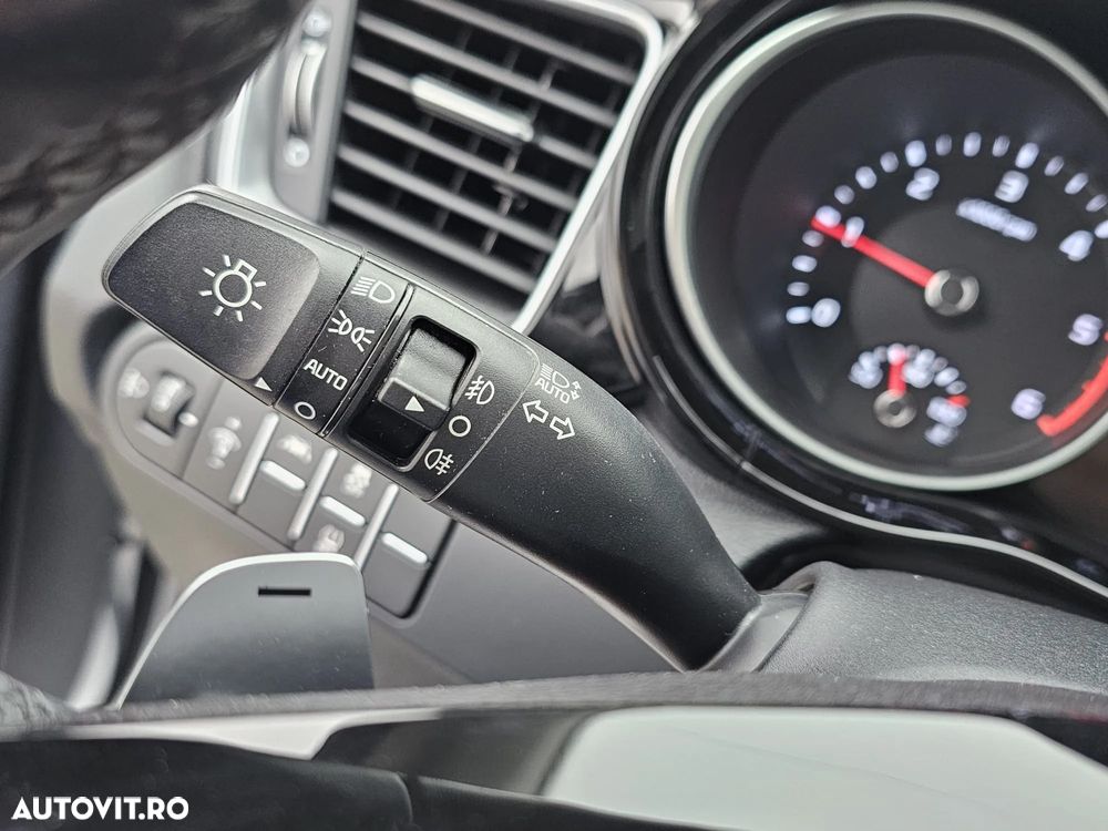 Kia Ceed SW 1.6 CRDi (48V Mild-Hybrid) DCT7 Platinum - 30