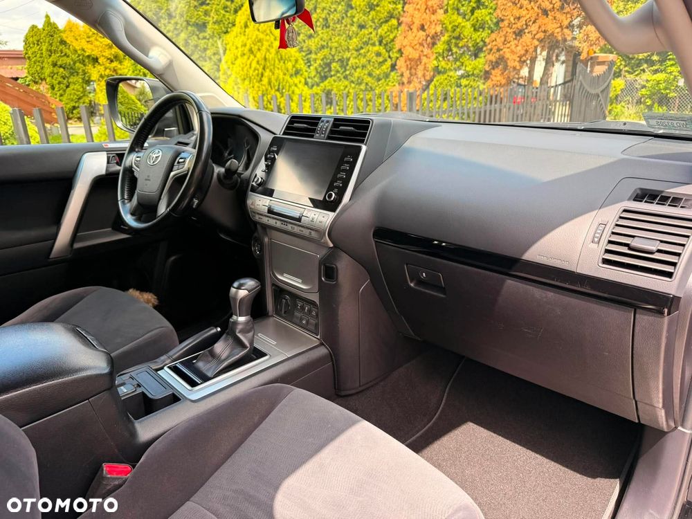 Toyota Land Cruiser LC 2.8 D-4D Prado - 8