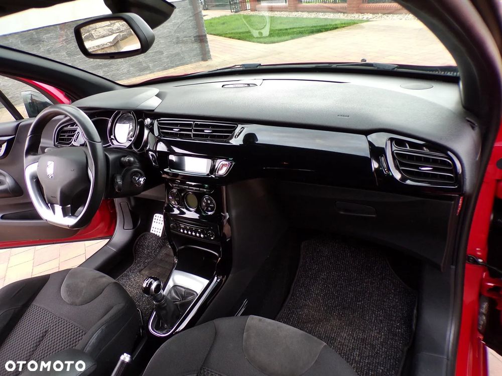 Citroën DS3 1.6 e-HDi SoChic - 16