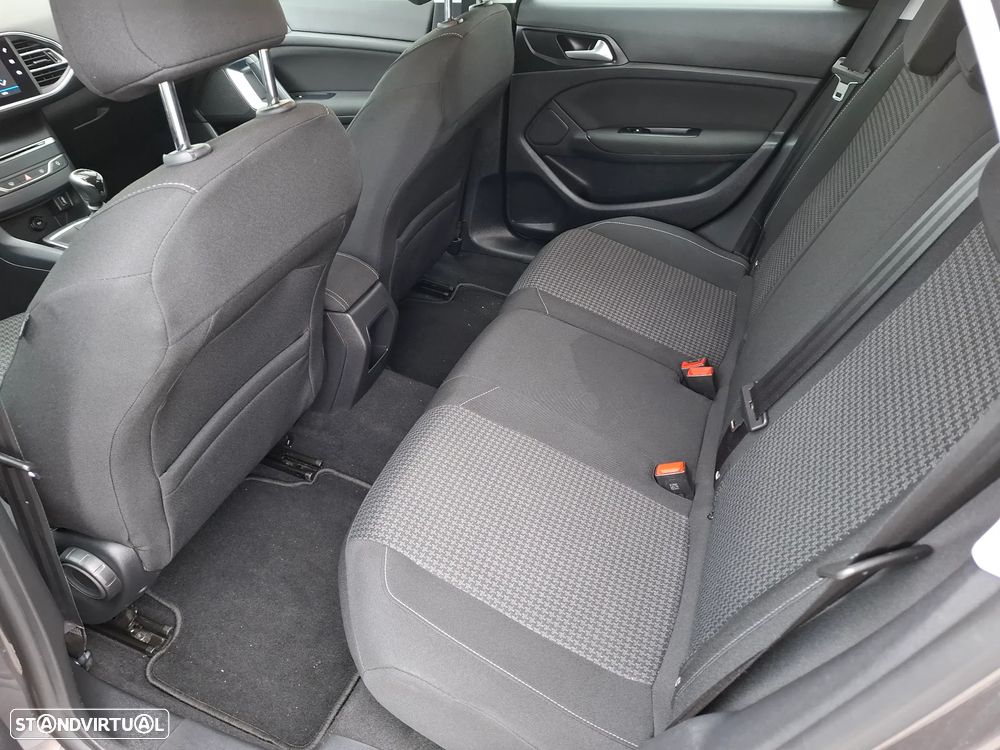Peugeot 308 SW - 8