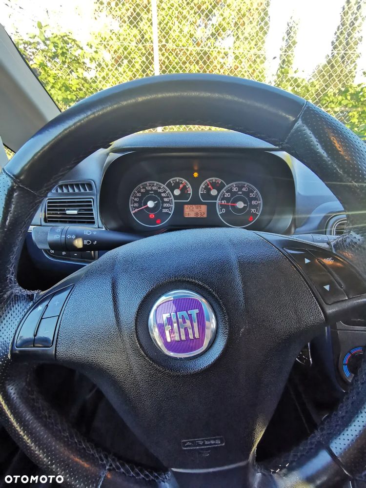 Fiat Grande Punto - 2