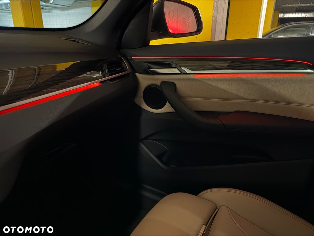 BMW X1 xDrive20i xLine sport - 37