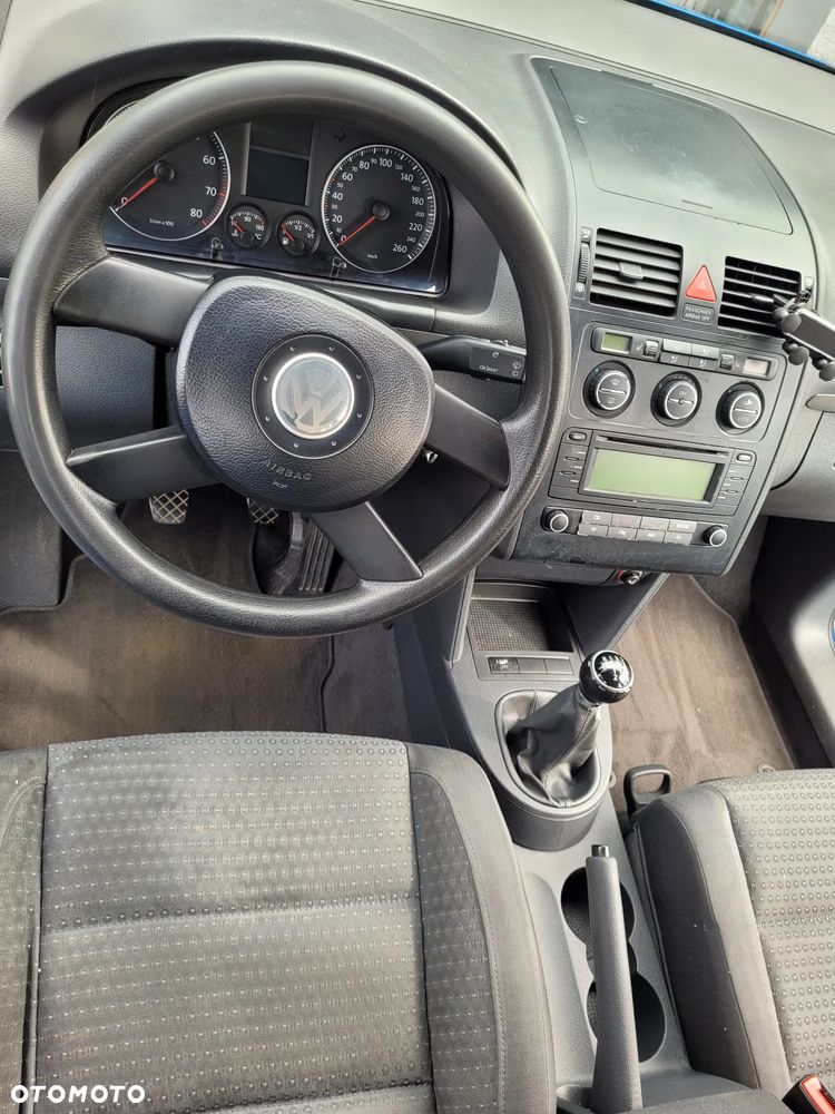 Volkswagen Touran - 8