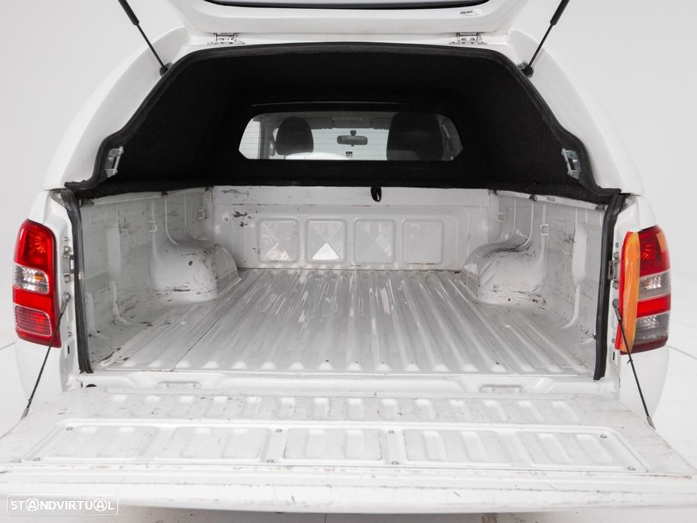 Mitsubishi L200 2.4 DI-D Club Invite 4WD c/iva - 6