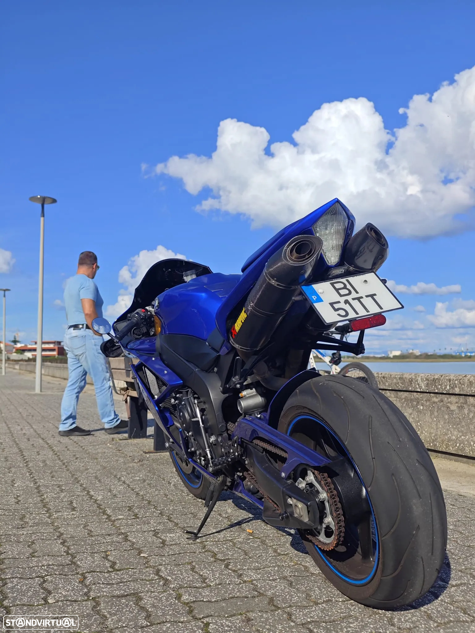Yamaha YZF R1 - 3