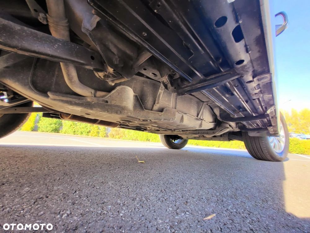 Mitsubishi Pajero - 17