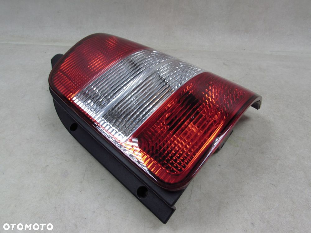 VW TRANSPORTER MULTIVAN T5 LIFT 09-15 LAMPA TYL PRAWA DRZWI SKRZYDELKA 7H0945096L - 3