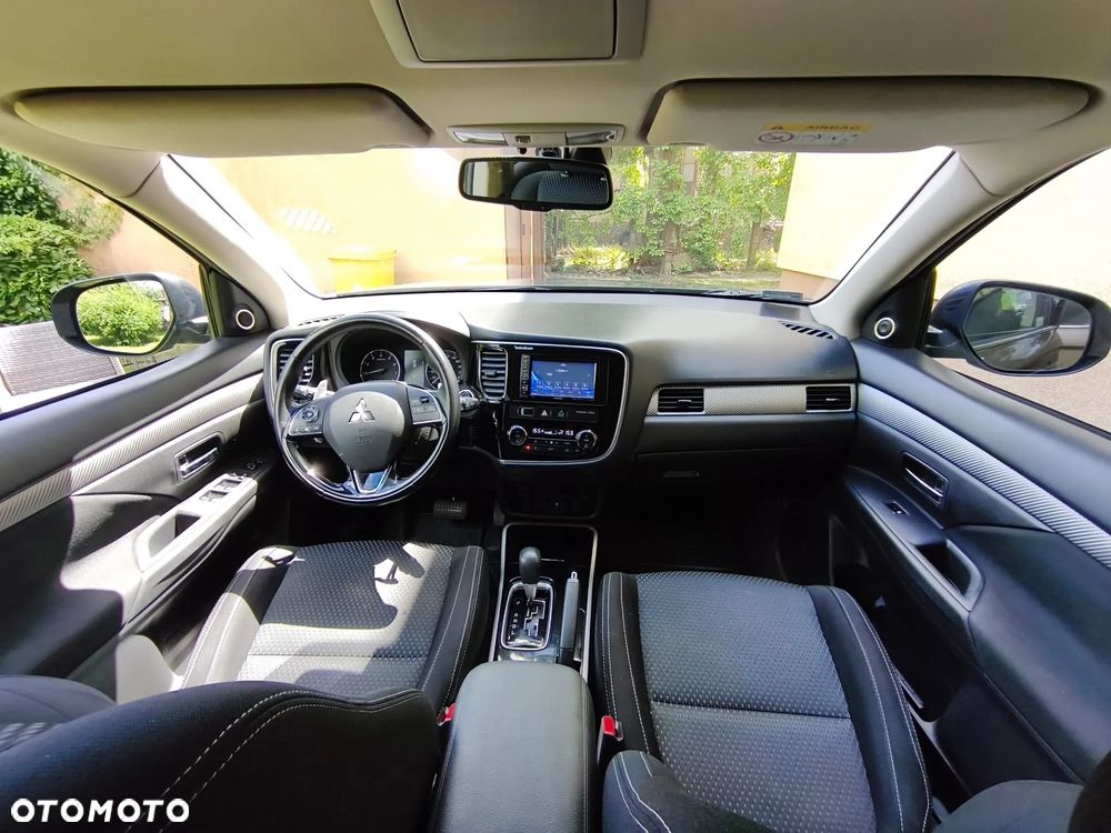 Mitsubishi Outlander 2.0 Intense + Navi 4WD CVT - 4