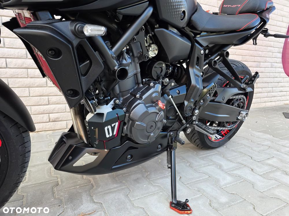 Yamaha MT - 19