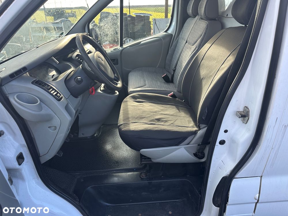 Renault Trafic - 13