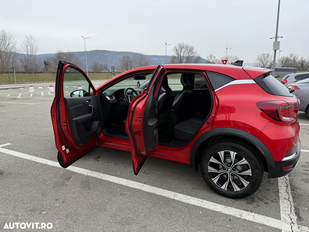 Renault Captur MHEV 140 EDC Techno - 12