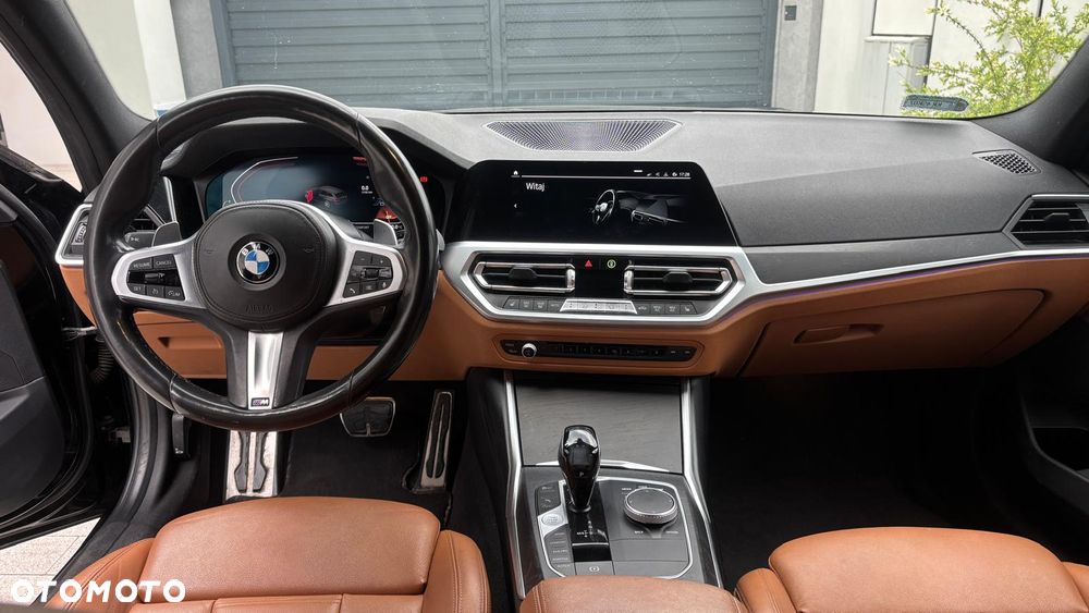 BMW Seria 3 330i Sport - 10