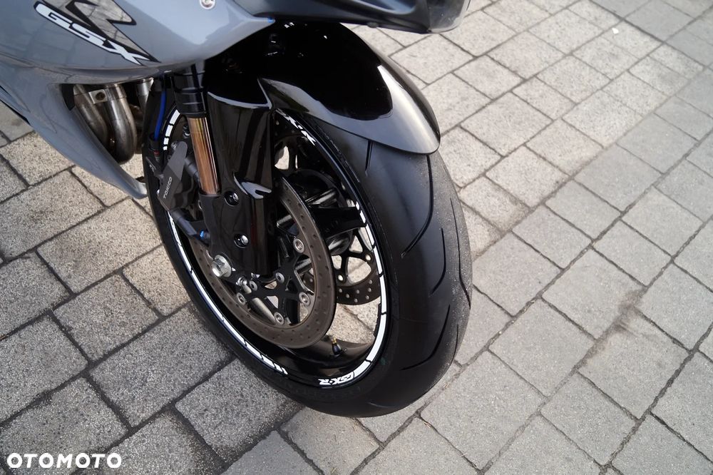 Suzuki GSX-R - 12