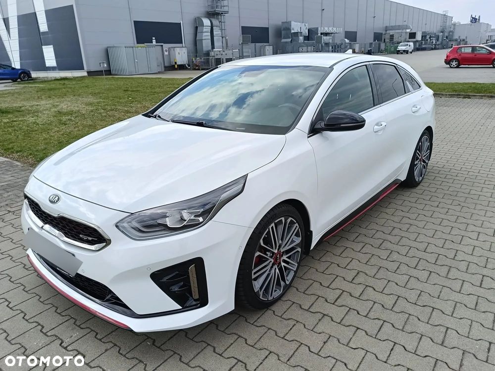 Kia ProCeed - 8
