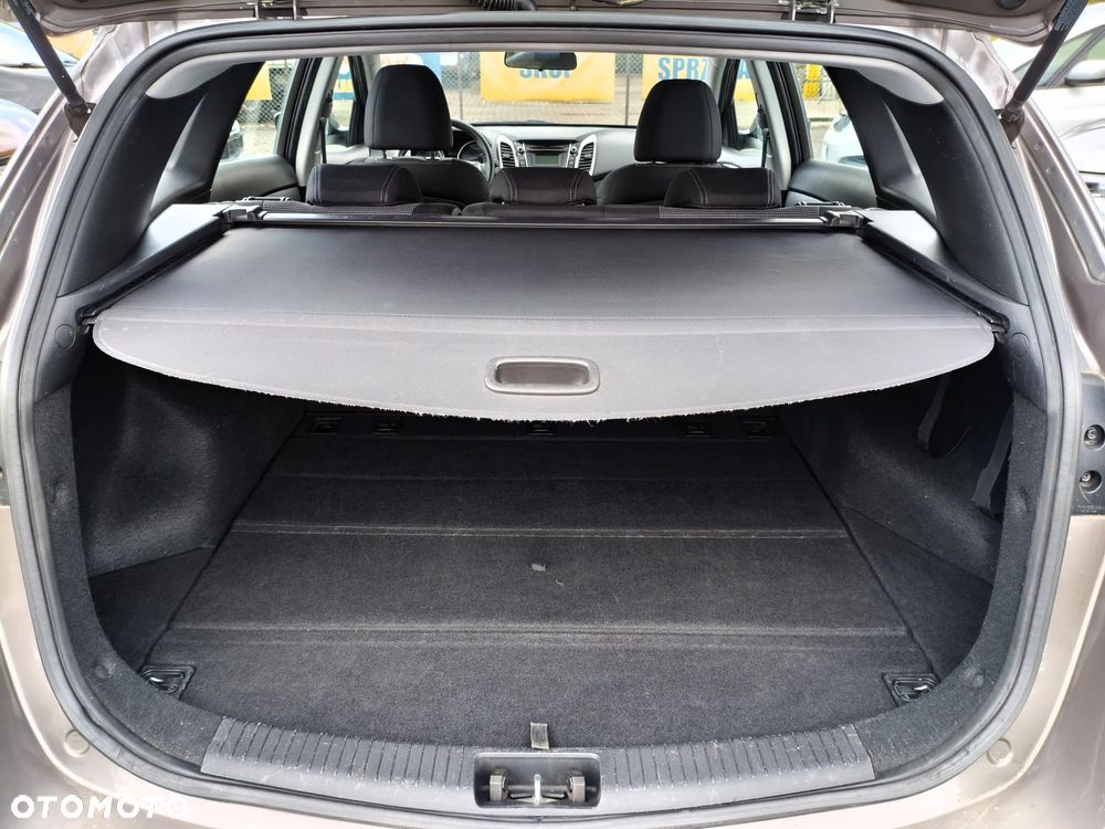 Hyundai i30 i30cw 1.4 Classic - 19