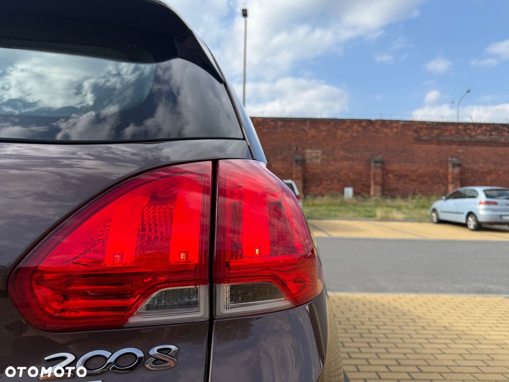 Peugeot 2008 e-HDi FAP 92 STOP & START Allure - 11