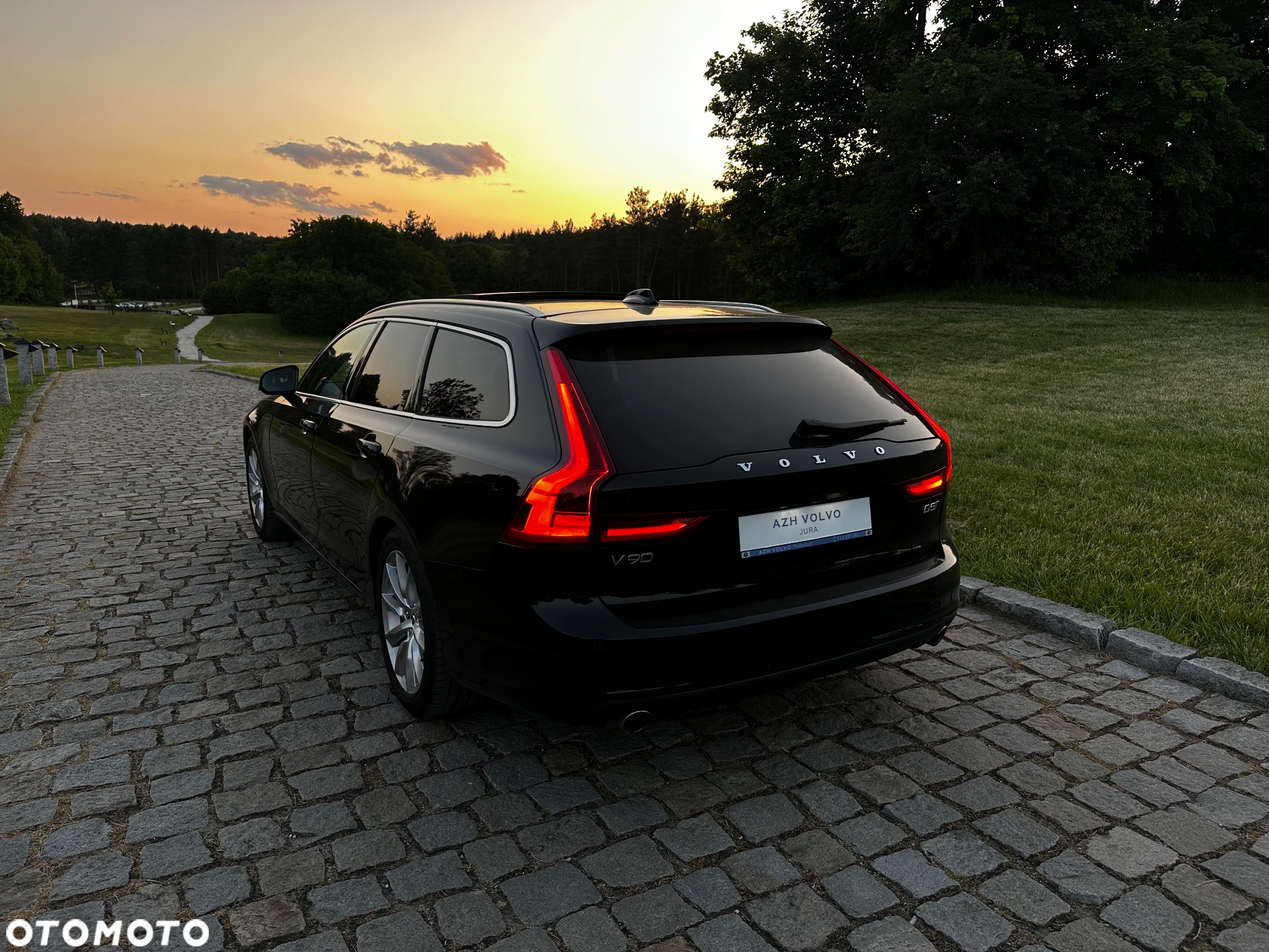 Volvo V90 D5 AWD Momentum - 9