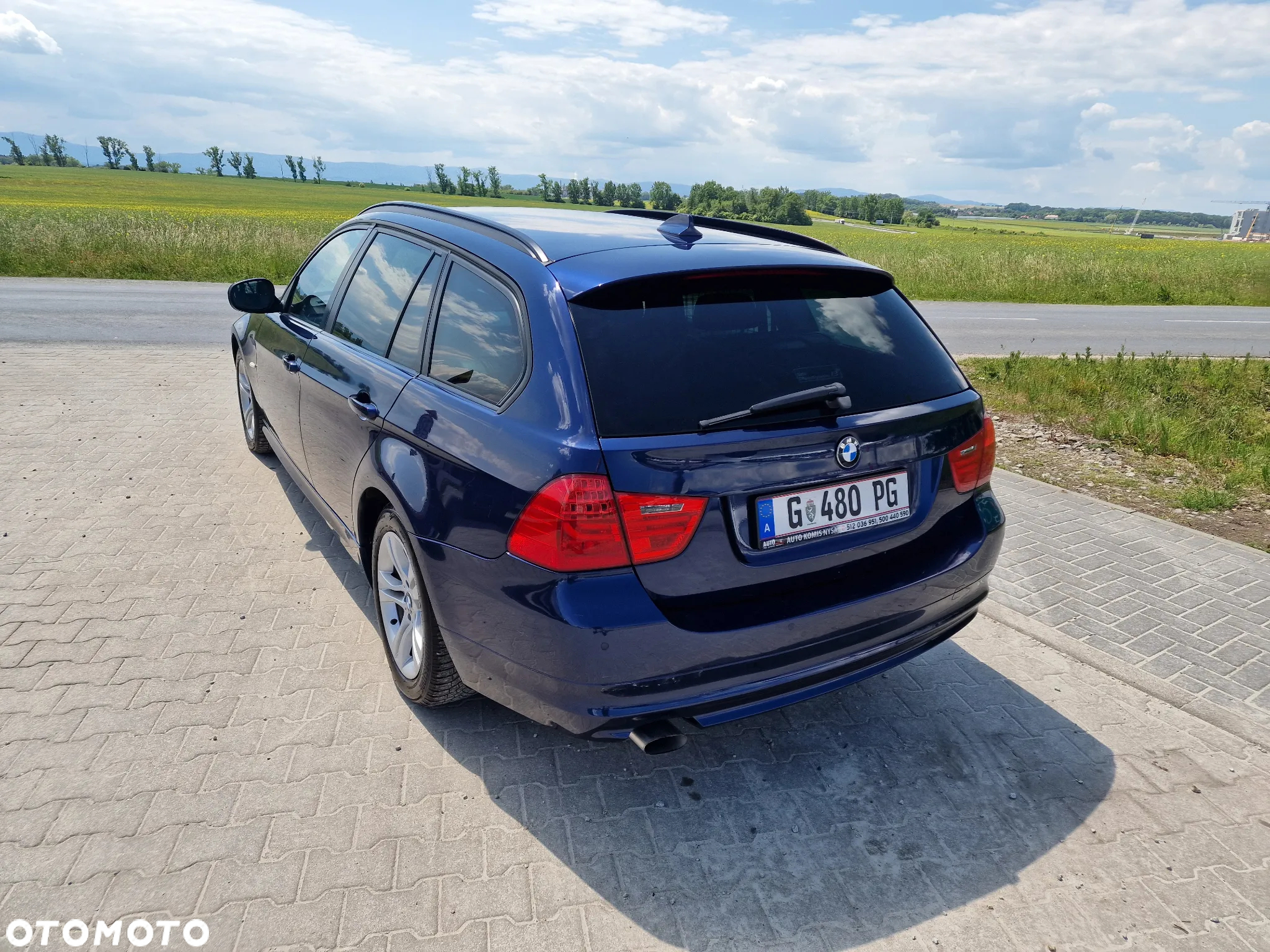 BMW Seria 3 318d Touring Blue Performance Luxury Line - 11