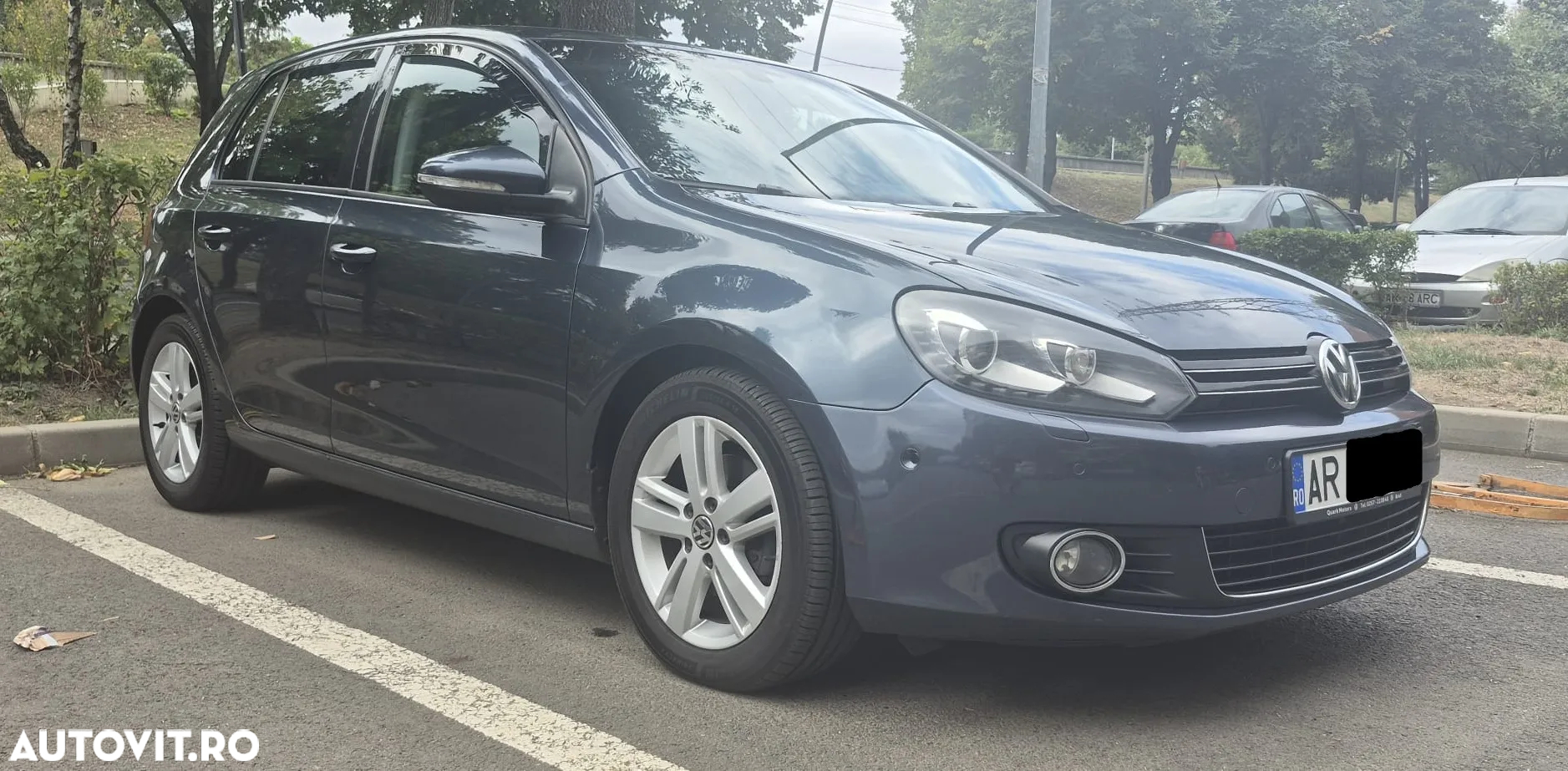 Volkswagen Golf - 2