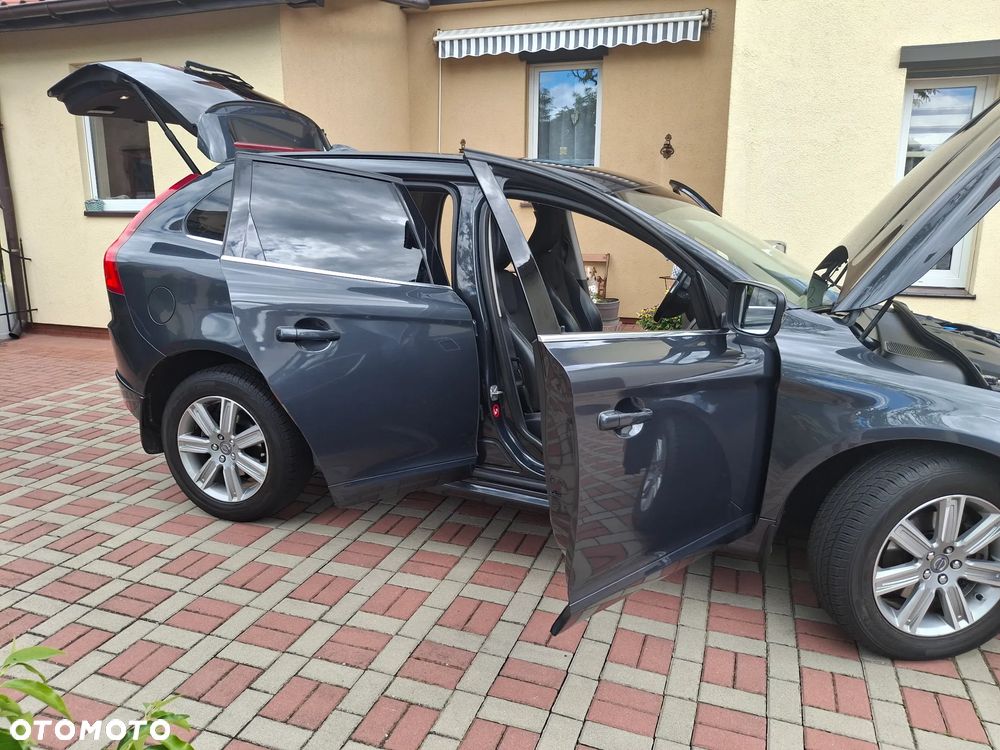 Volvo XC 60 D3 Drive-E Momentum - 31