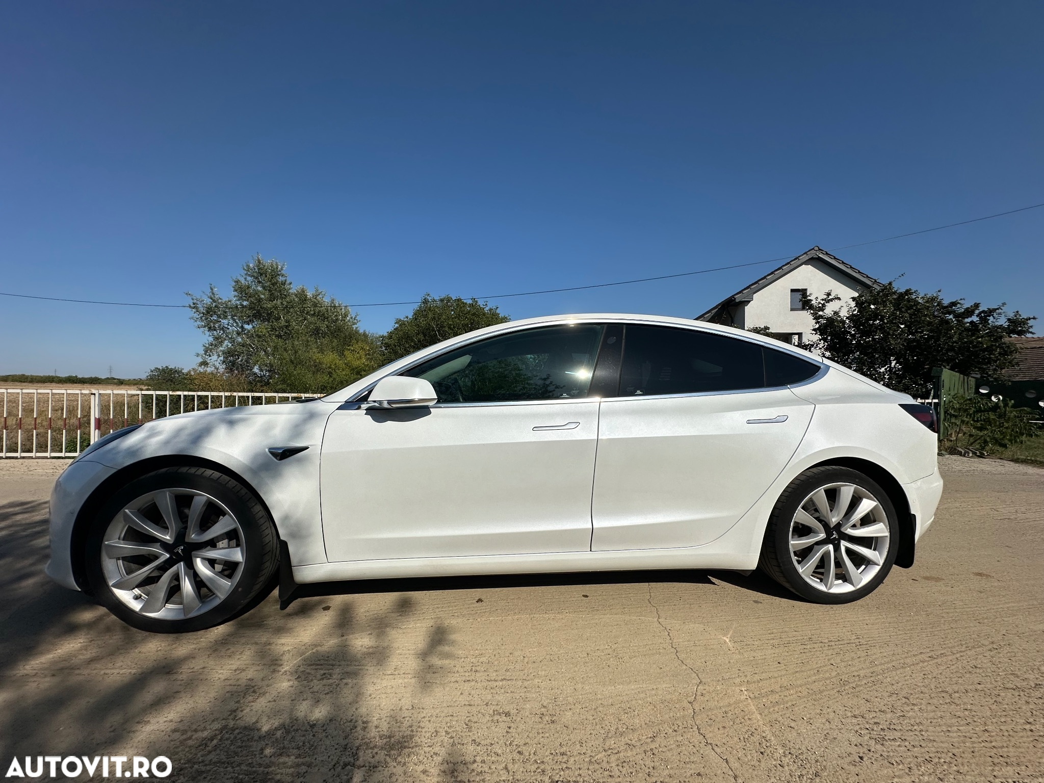 Tesla Model 3 Langstreckenbatterie Allradantrieb Dual Motor - 9