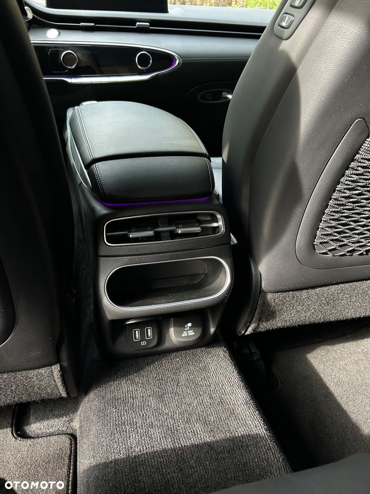 Genesis GV70 - 32