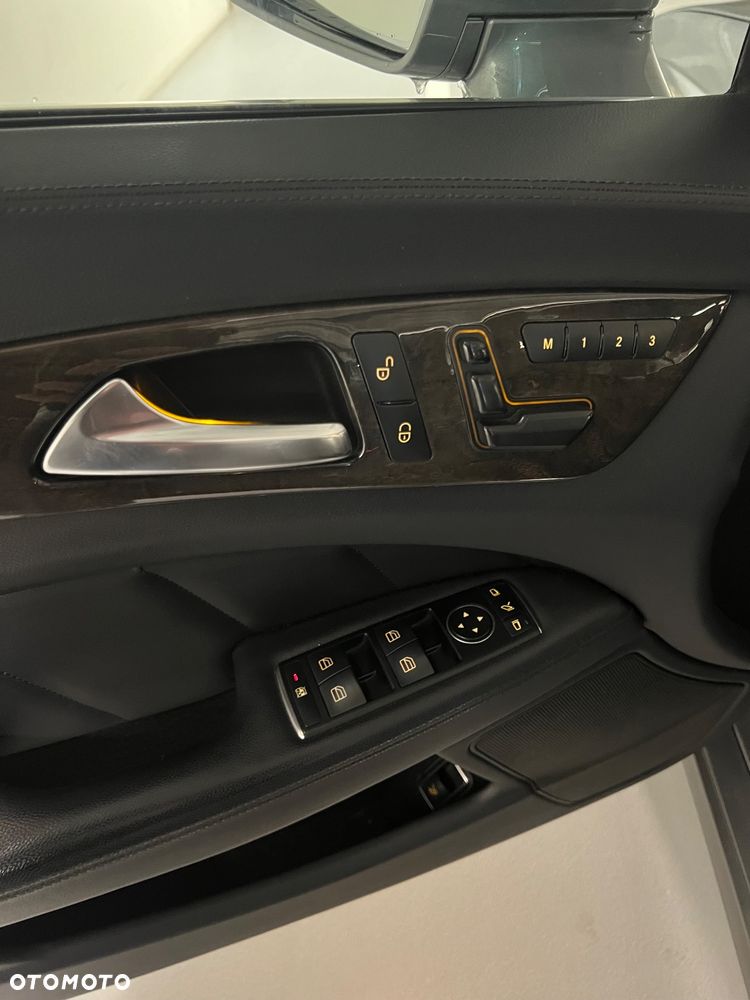 Mercedes-Benz CLS 350 CDI DPF BlueEFFICIENCY 7G-TRONIC Edition 1 - 23