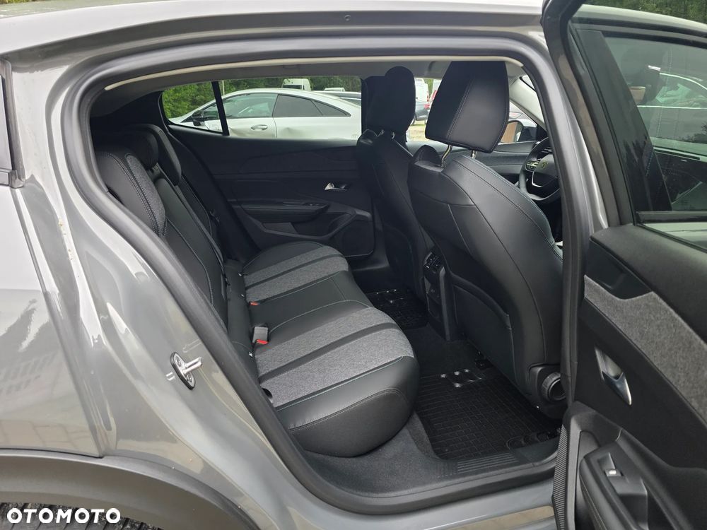 Peugeot 408 1.2 PureTech Allure S&S EAT8 - 19