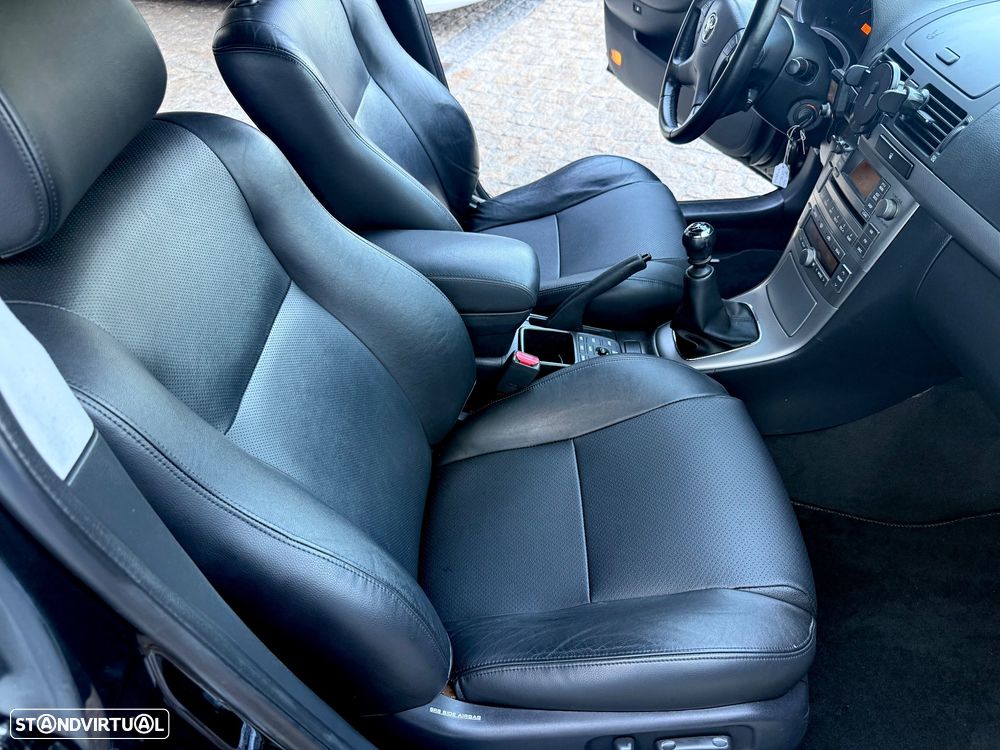 Toyota Avensis SW 2.2 D-4D Executive - 49