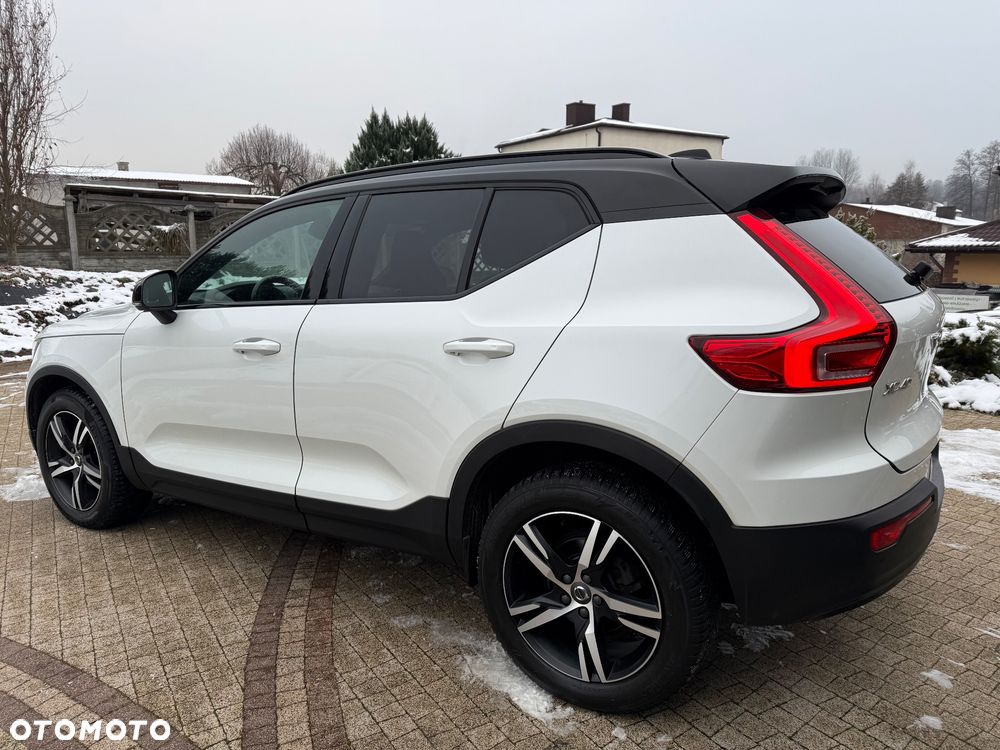 Volvo XC 40 D3 SCR R-Design - 4