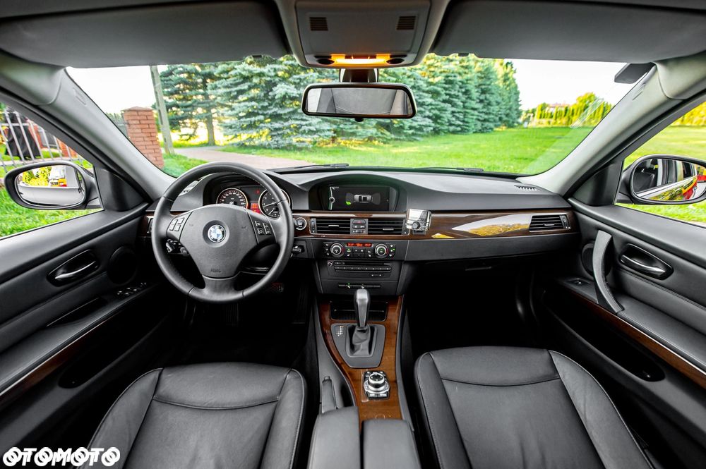 BMW Seria 3 325i xDrive Edition Exclusive - 6