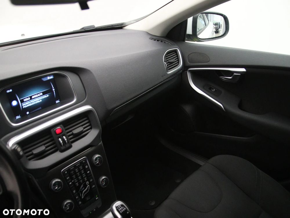 Volvo V40 - 21