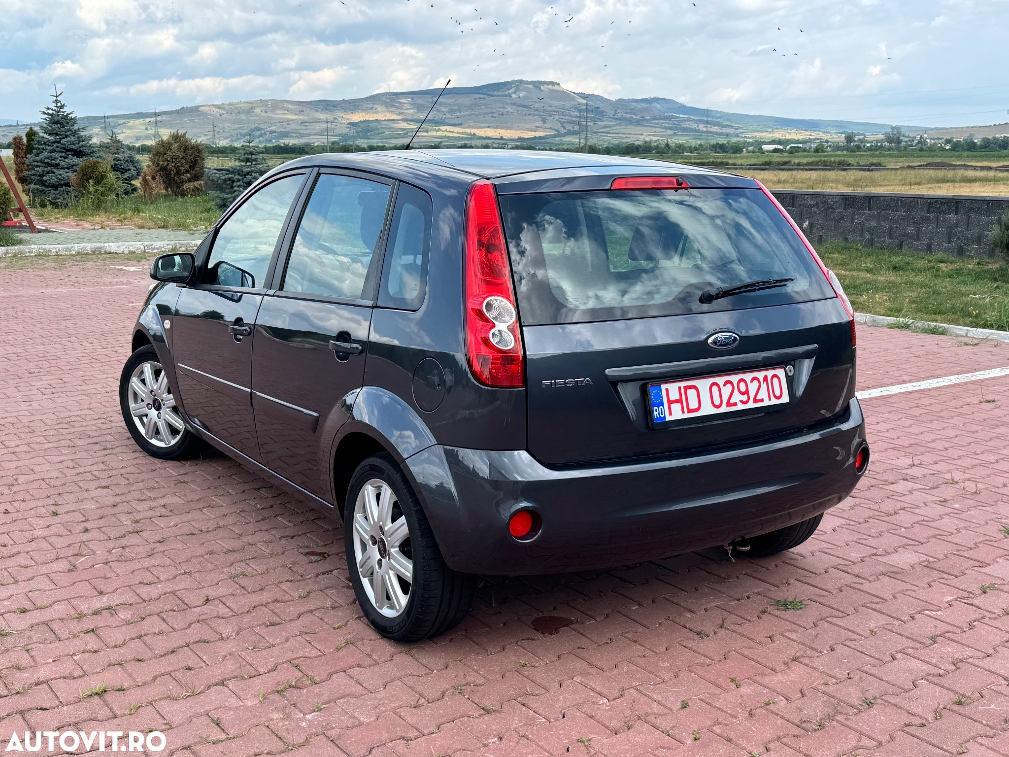 Ford Fiesta 1.3 Trend - 23