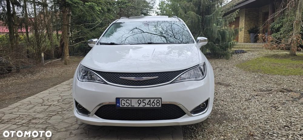 Chrysler Pacifica - 5