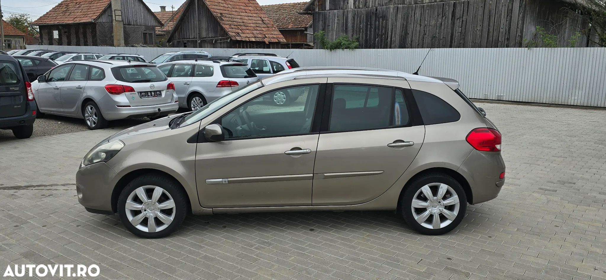Renault Clio 1.5 dCi 85 FAP Grandtour Luxe - 16