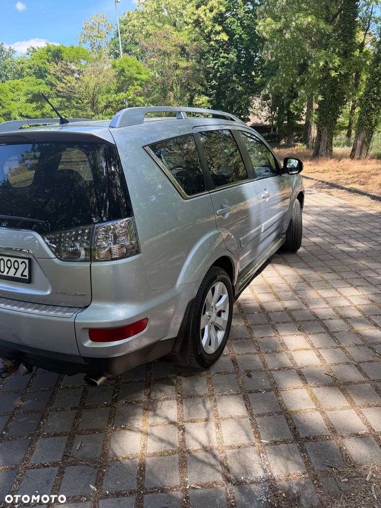 Mitsubishi Outlander - 5