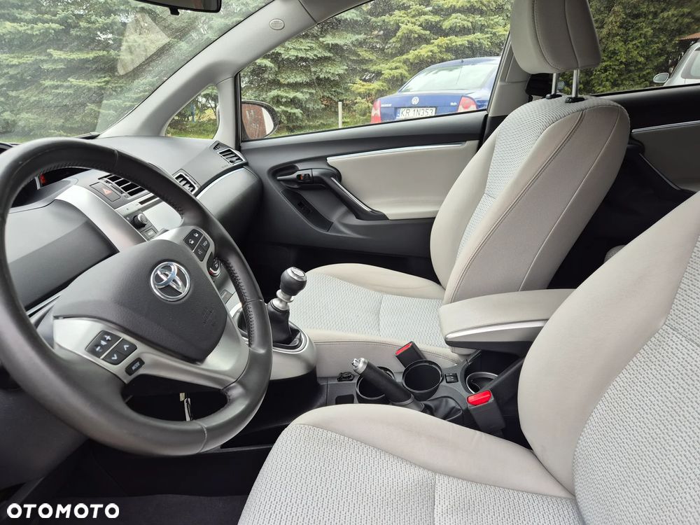 Toyota Verso 1.6 D-4D 5-Sitzer Start/Stop Executive - 15