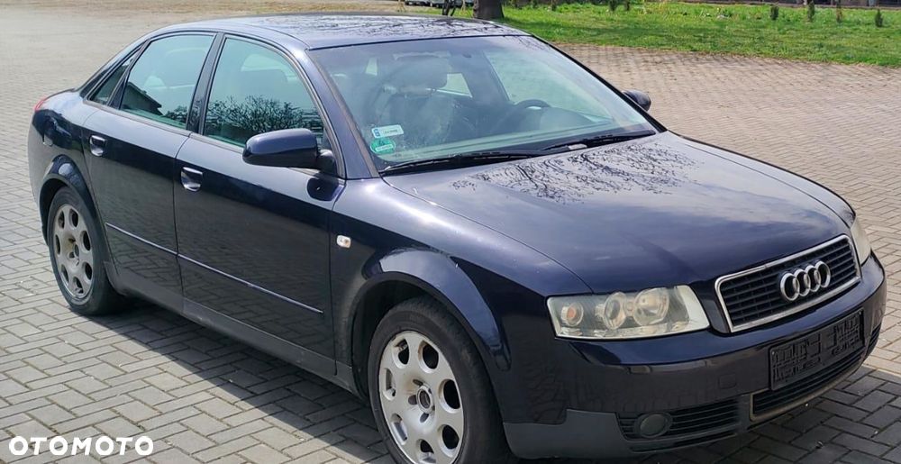 Audi A4 Limousine - 3