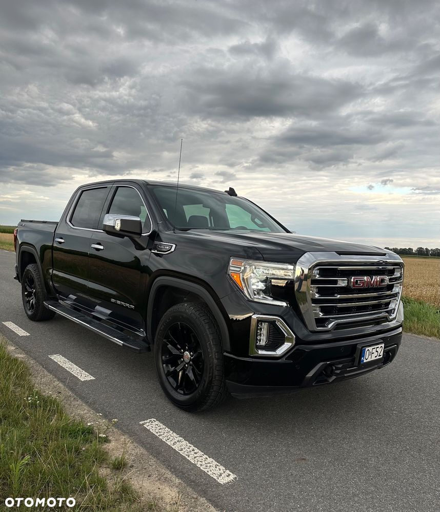 GMC Sierra - 2