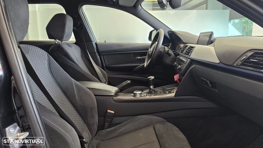 BMW 318 d Pack M - 59