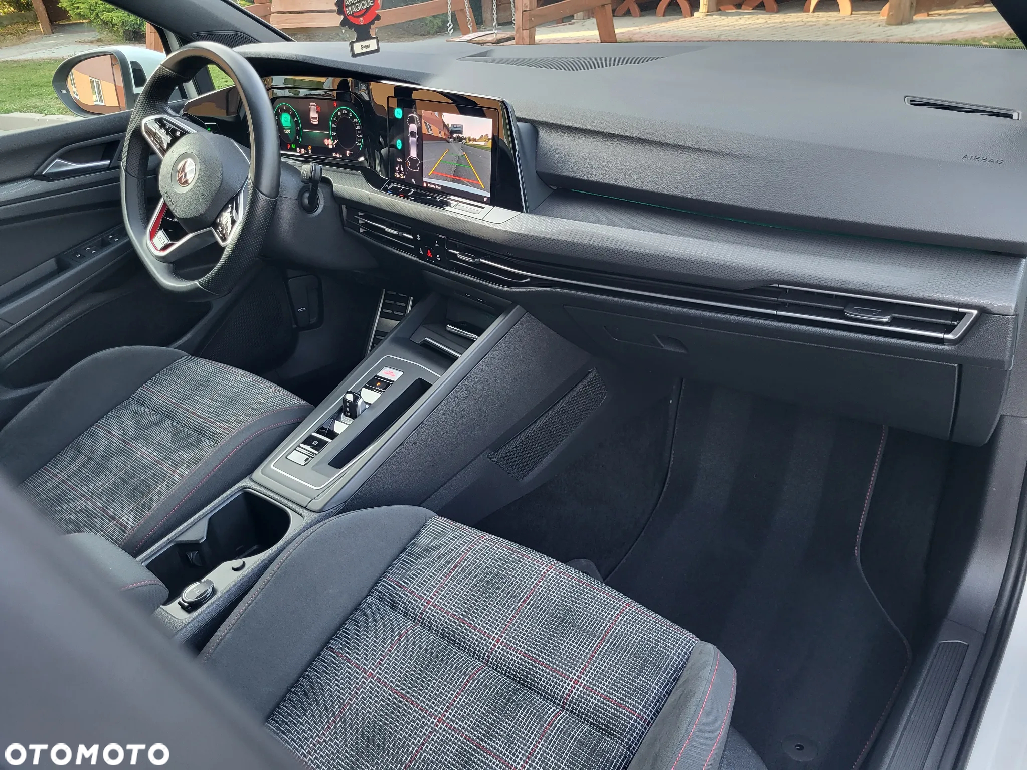 Volkswagen Golf VIII 2.0 TSI GTI DSG - 4