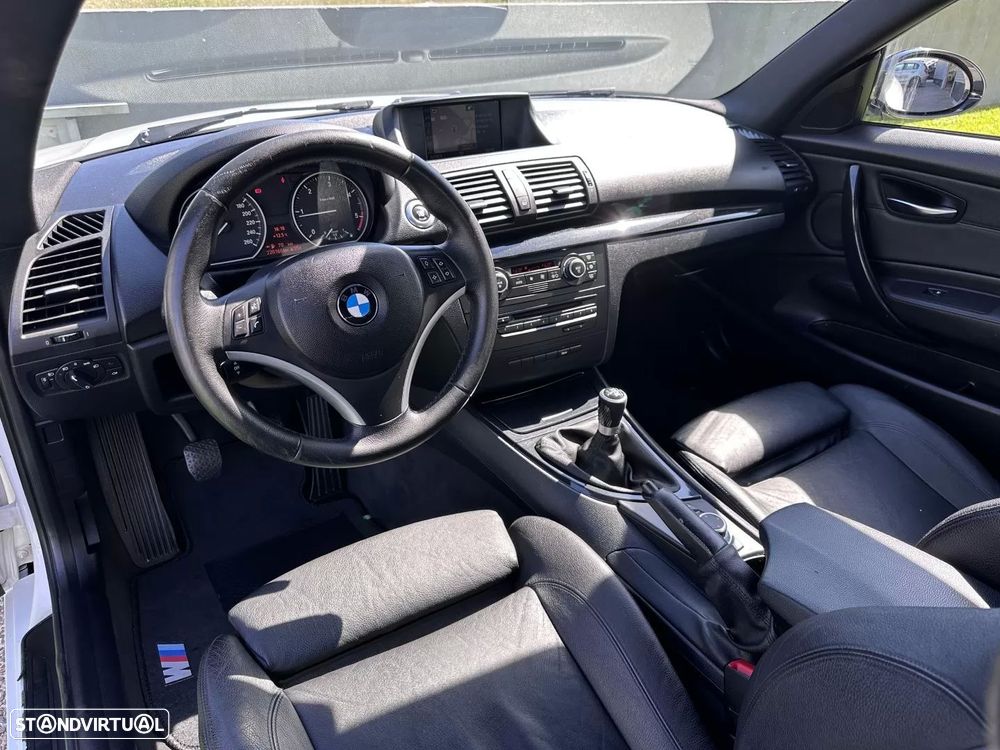 BMW 120 d Limited Edition Lifestyle c/ M Sport Pack - 28