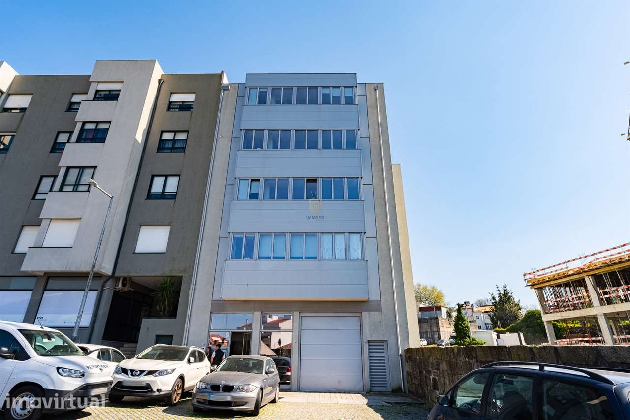 Apartamento T3 DUPLEX Venda em Paranhos,Porto - Grande imagem: 2/30