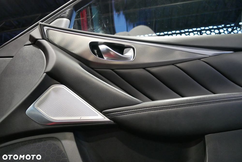 Infiniti Q50 - 32