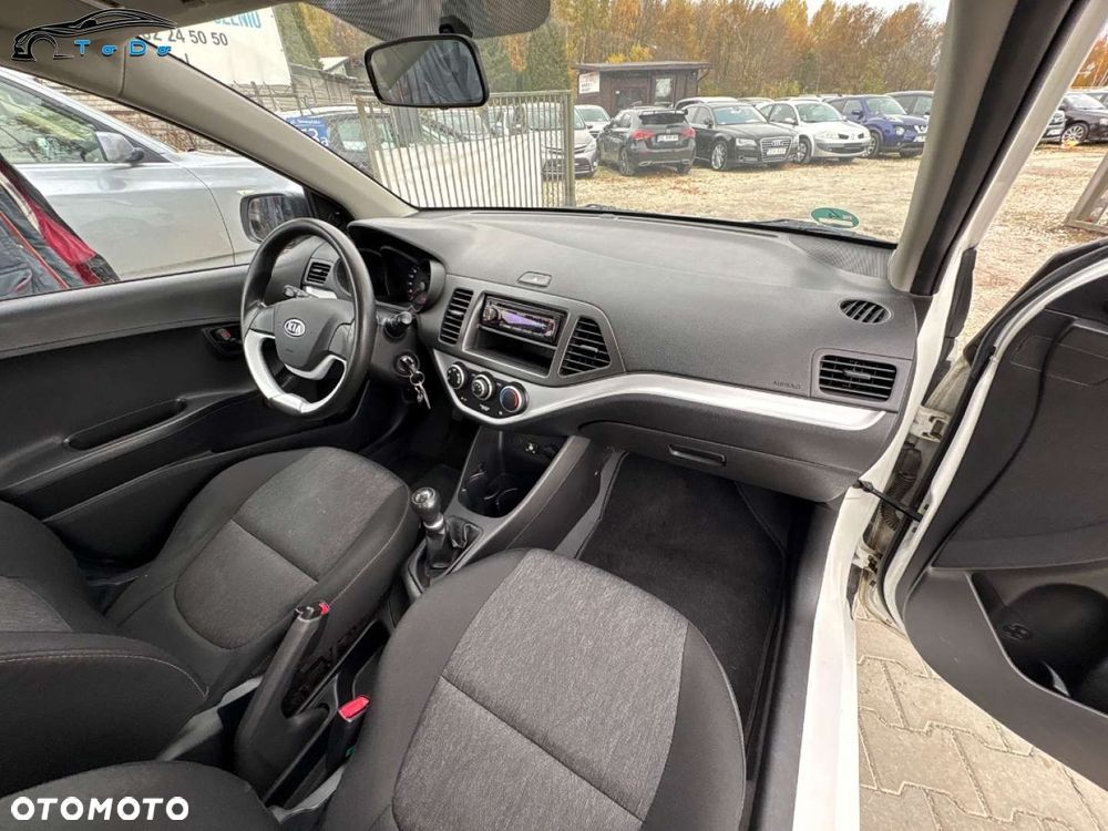 Kia Picanto 1.0 ISG Fifa World Cup Edition - 25
