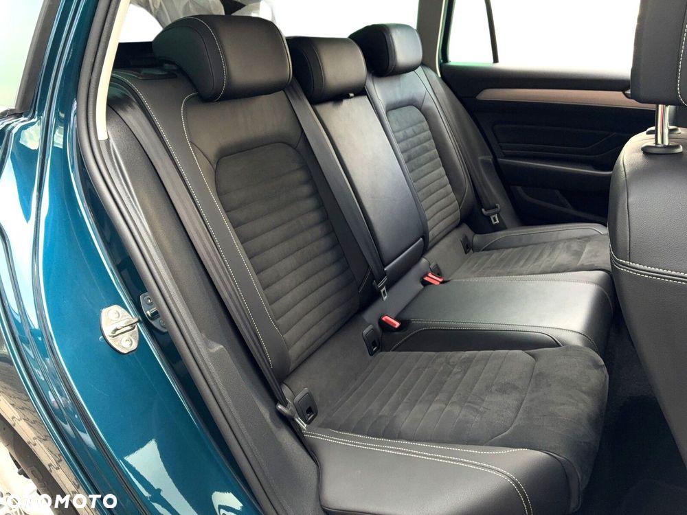 Volkswagen Passat - 13